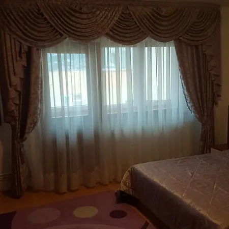 Apartament De Mijloc